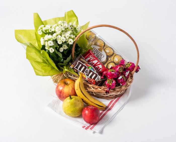 Cesta de Chocolate, Frutas e Flores